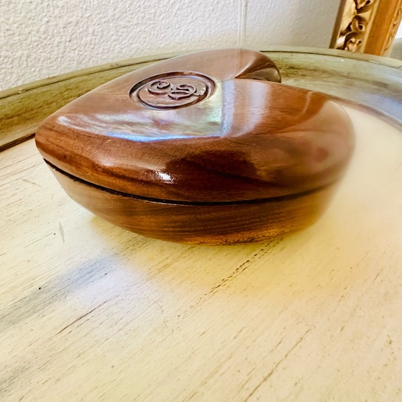 Vintage Heart Shaped Wood Trinket Box with Monogram P - Picture 5 of 12